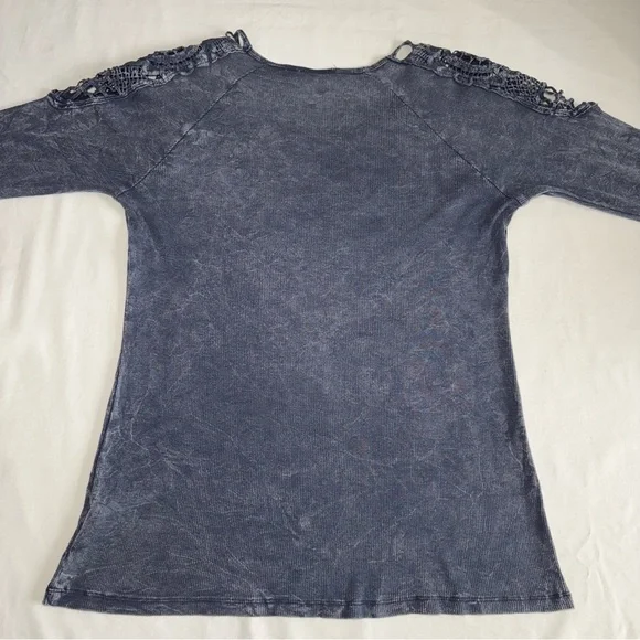 Cato Blue Stone Wash Long Sleeve Top Ribbed Crochet Detail Shoulders Rhinestones - Picture 13 of 15